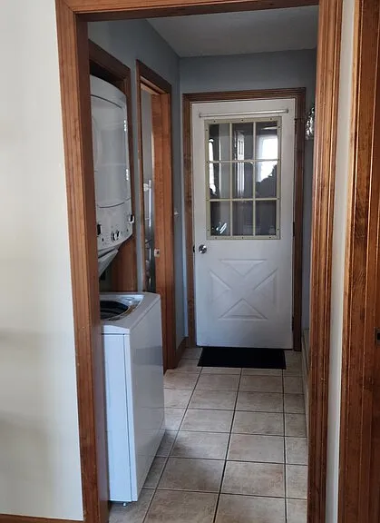 Bellevue St — Photo 15