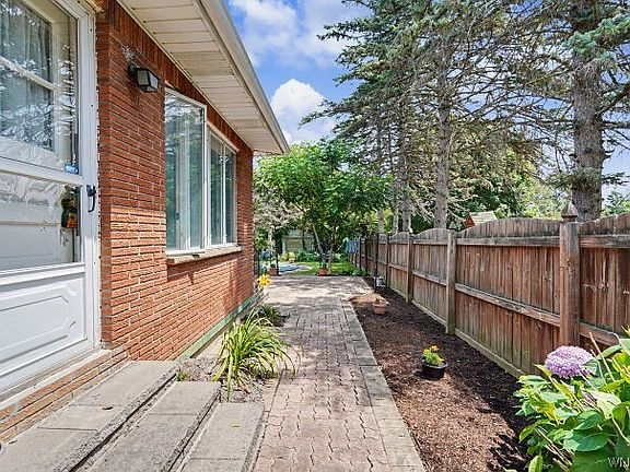 3rd image of 70 Dellwood Dr