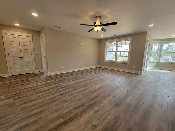 3rd image of 1342 Isaiah Dr