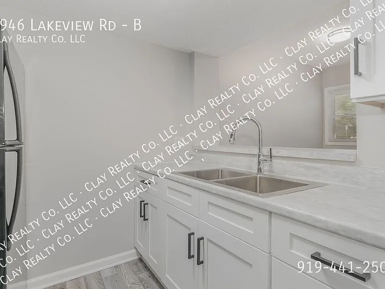 1946 Lakeview Rd #B — Photo 23