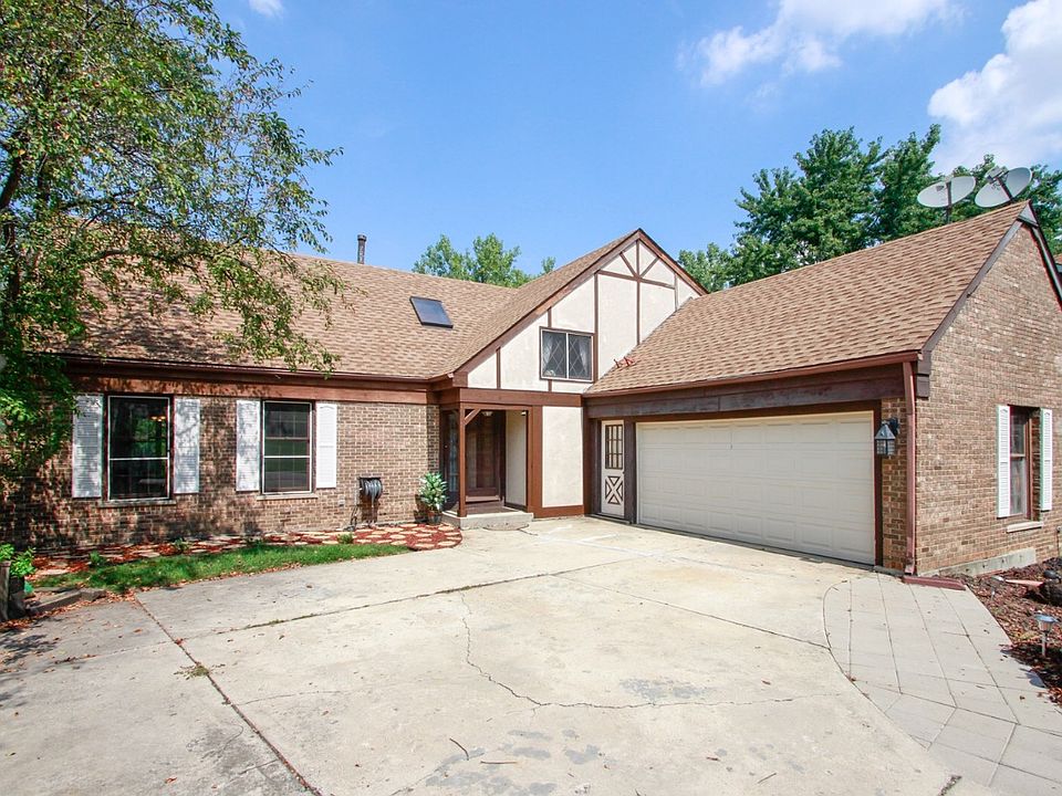 1st image of 9634 Wooded Path Dr