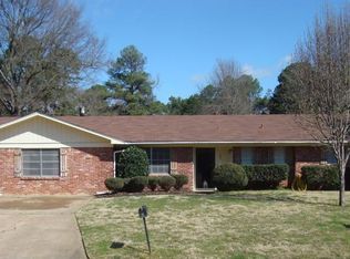 107 Medina Dr, Texarkana, TX 75503