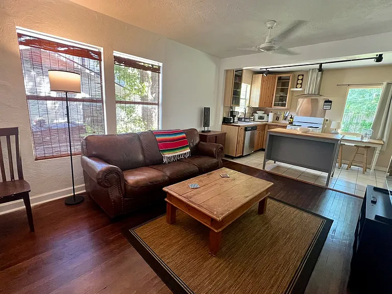 1601 Clifford Ave — Photo 2
