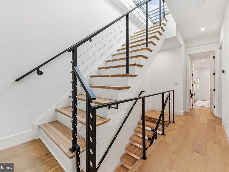 2507 I St NW — Photo 17