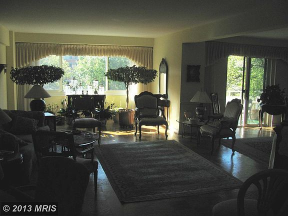 3rd image of 4201 Cathedral Ave NW APT 514W