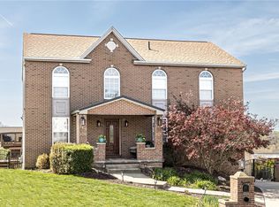 7 Breezewood Dr, Canonsburg, PA