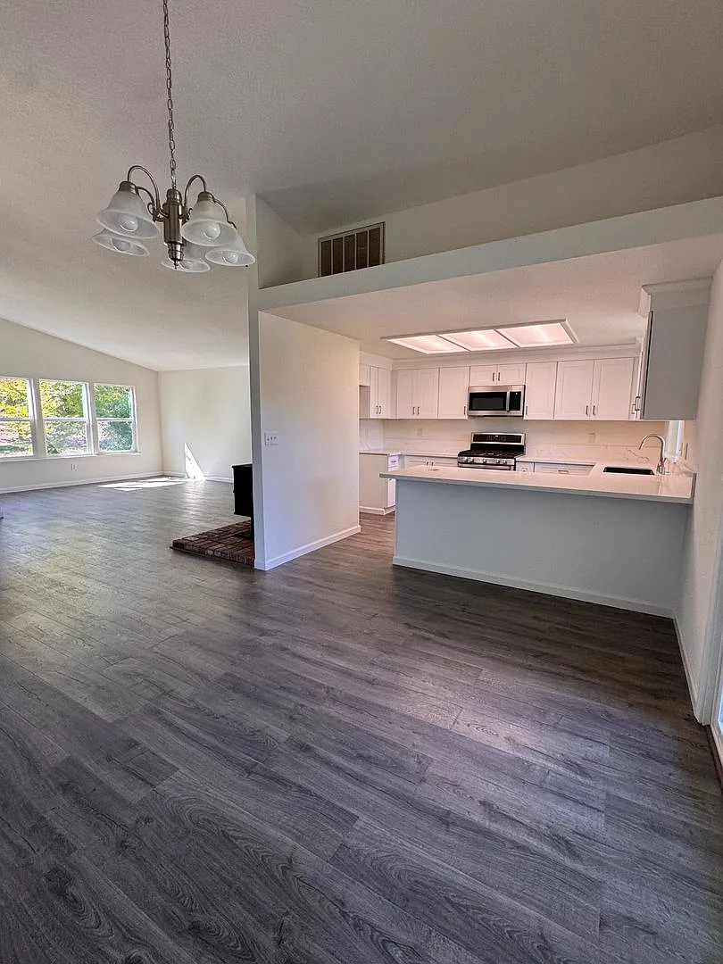 Beautifully Renovated Single-Story Home in Gated Lake of the Pines- single level huge lot! — Photo 1