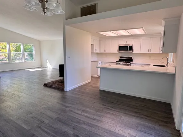 11318 Torrey Pines Dr, Auburn, CA 95602