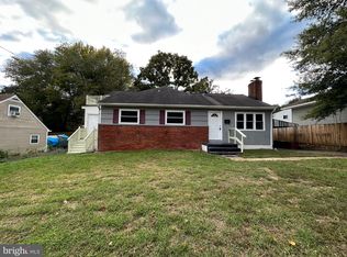 13204 Treetop Ct, Woodbridge, VA 22191