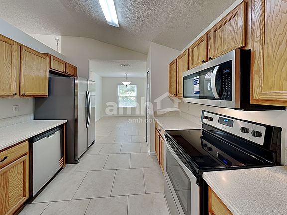 4th image of 1105 Lake George Ct