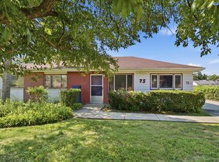 75 Maricopa Ln, Hoffman Estates, IL 60169