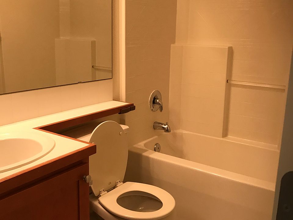 2nd bathroom