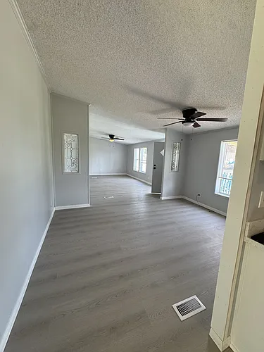 4511 Penn Ave Photo 1