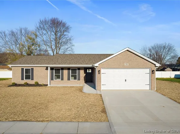 108 Oak Street, Vevay, IN 47043