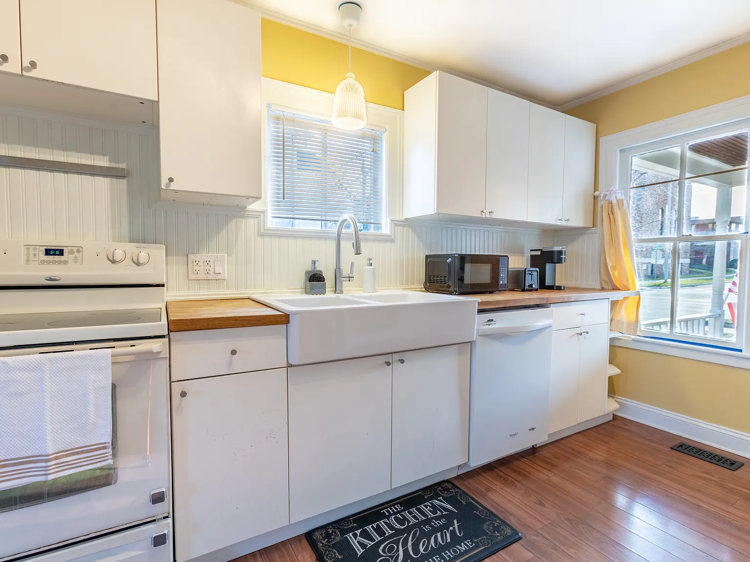 3 bed, 884 sqft, $2,150 — Photo 4