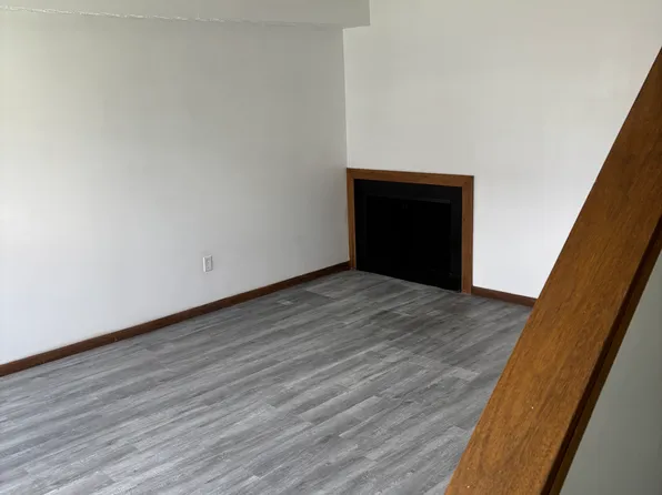 1548 Worthington Row Dr, Columbus, OH 43235