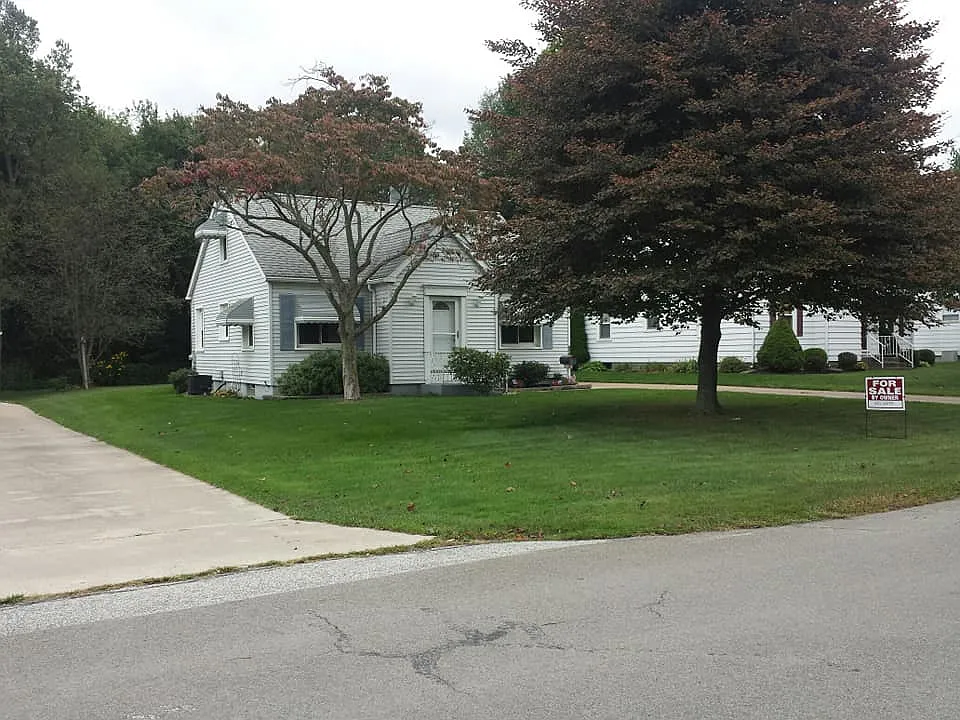 915 McConnell Ave photo 1