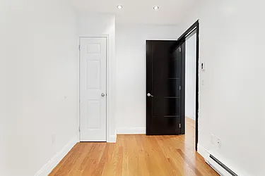 Rented by Safdie Realty Group