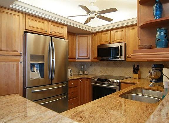 2nd image of 260 Seaview Ct APT 1709