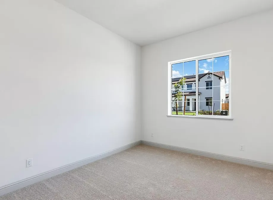 Kaweah Ave, Clovis — Photo 2