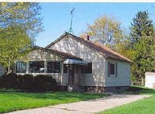 2940 Saint Clair Dr, Rochester Hills, MI 48309