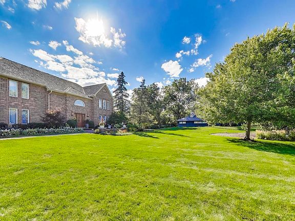 4th image of 775 Summer Isle Ln