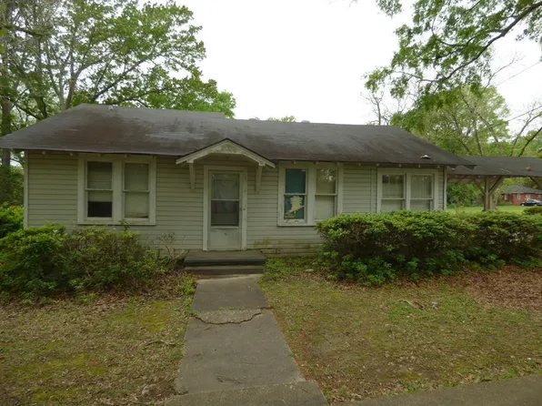 415 N Magnolia St, McComb, MS 39648
