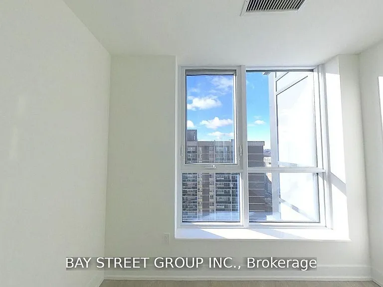 9 Mabelle Ave #2915 — Photo 13
