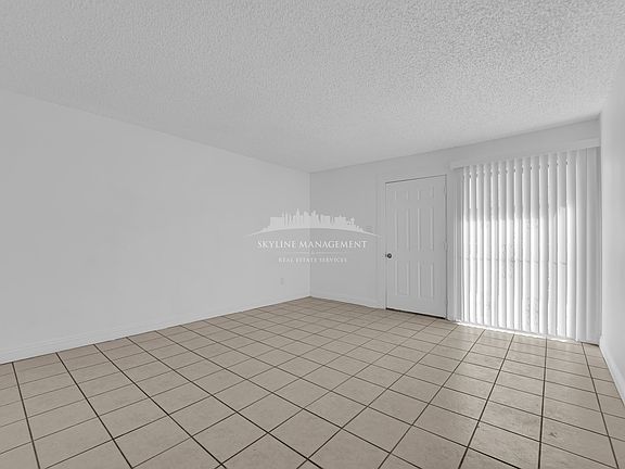 4th image of 1308 N 22nd St #4