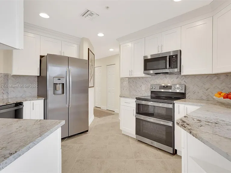 5051 N Highway A1A #6 — Photo 15