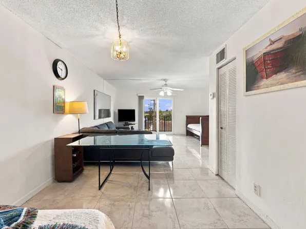 3909 N Ocean Boulevard, Fort Lauderdale, FL 33308