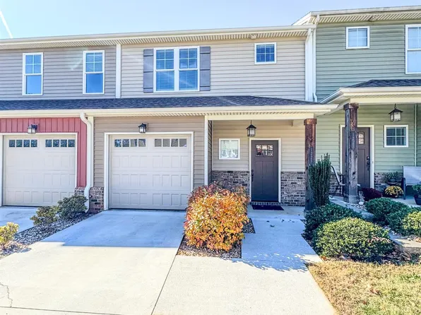 1225 Commonwealth Cir, Forest, VA 24551