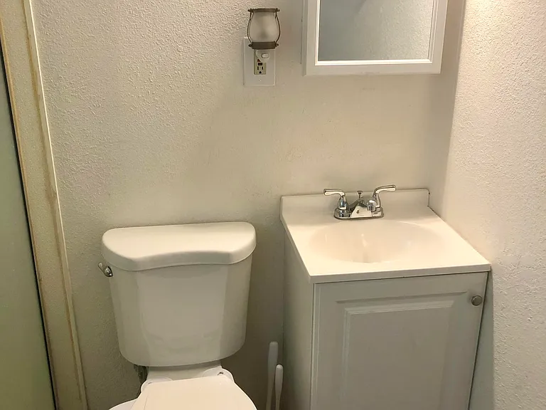 Upgraded bathroom clean, clean, clean!