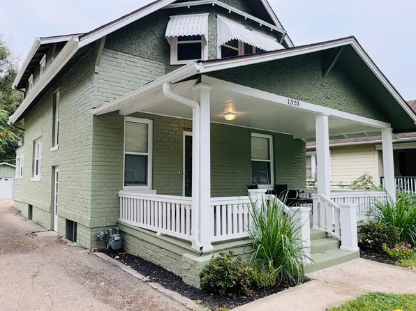 1320 SW Macvicar Ave, Topeka, KS 66604