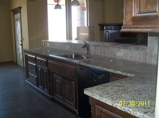 624 Sally Ct, Moore, OK 73160