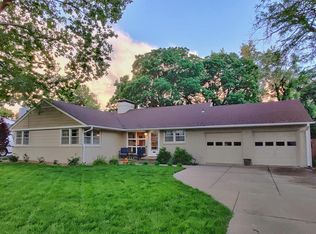 132 Overhill Rd, Salina, KS 67401