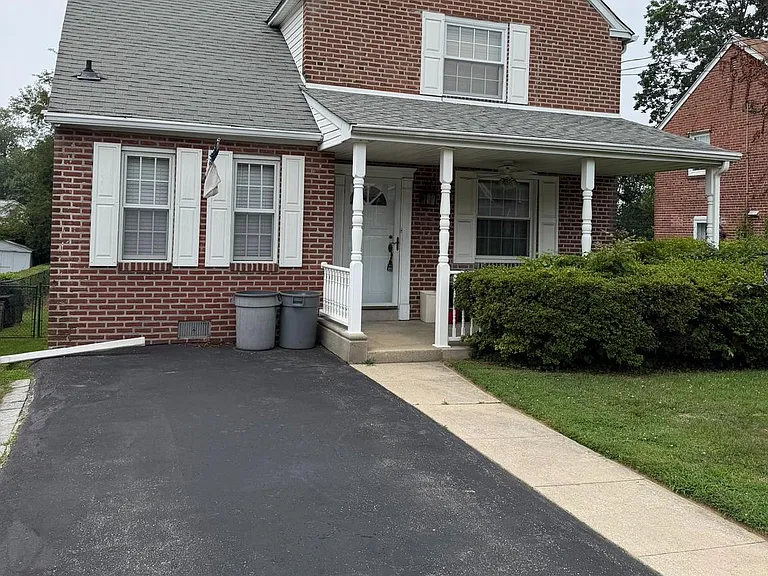 114 Lincoln Ave — Photo 1