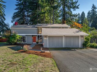 7018 37th St W, University Place, WA