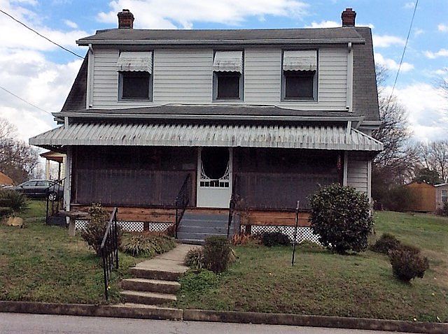 1st image of 718 Halifax St #1/2