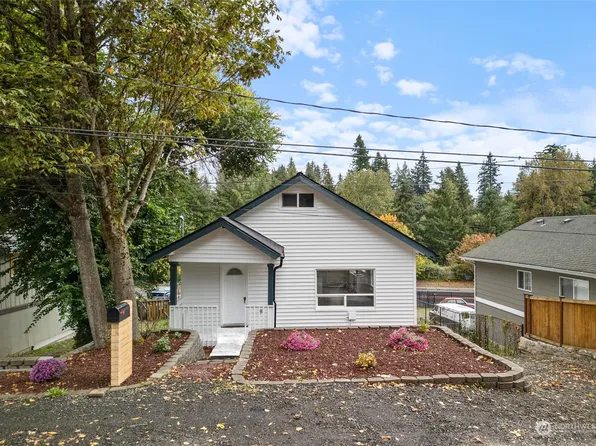 320 Charlotte Avenue W, Bremerton, WA 98312