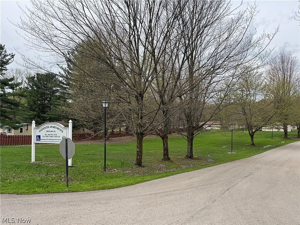 2nd image of 461 Gates St