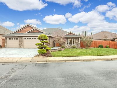 958 Pumpkin Rdg, Eagle Point, OR, 97524