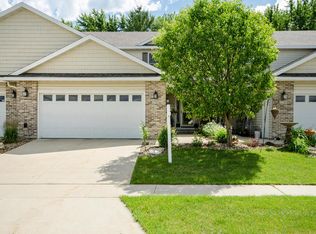 2744 Hawk Ridge Ct SE, Rochester, MN 55904