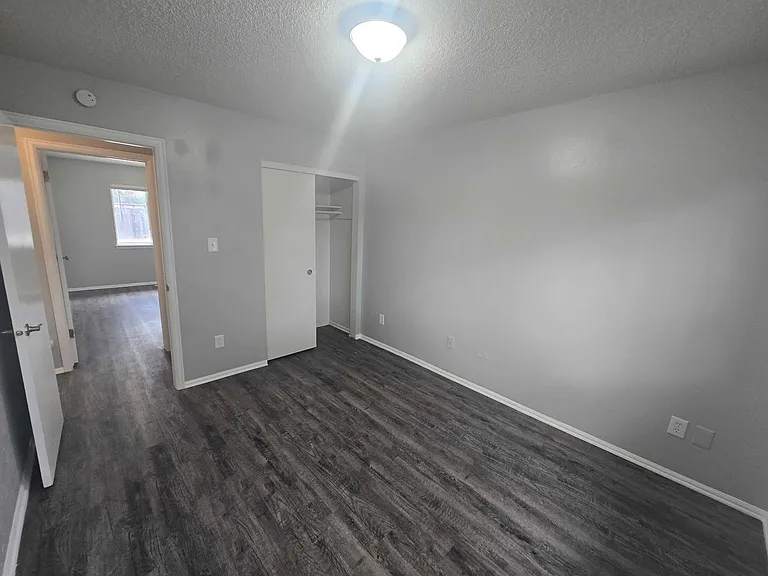 325 S Murray Blvd — Photo 11