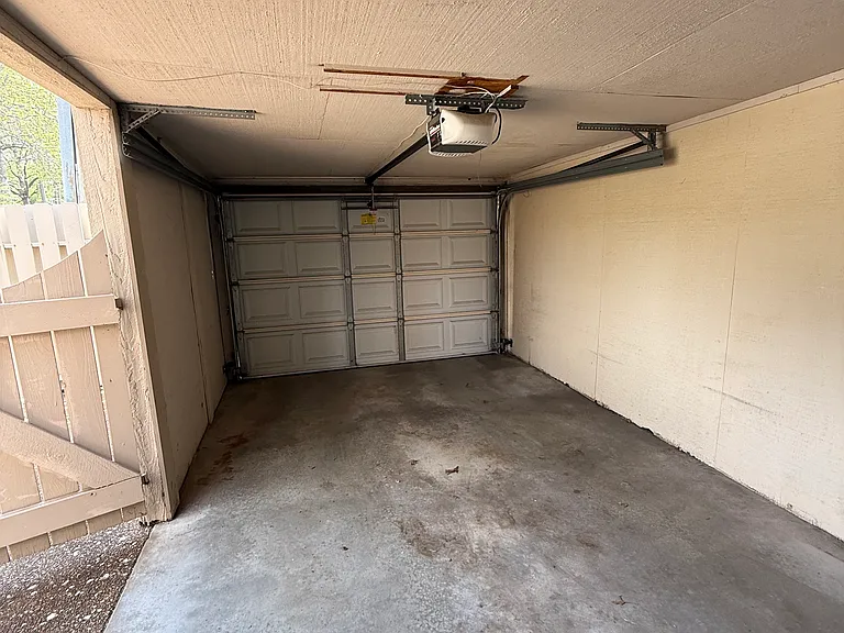 8030 Walinca Ter — Photo 24