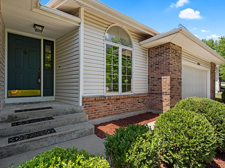 2601 Hillshire Dr — Photo 49