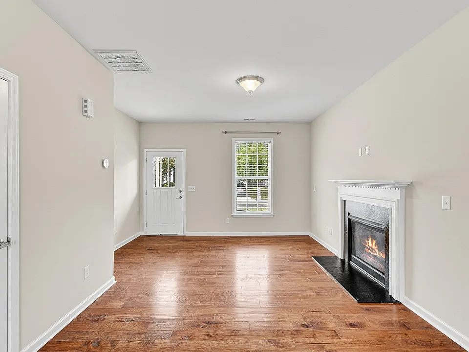 25 Manderley Way