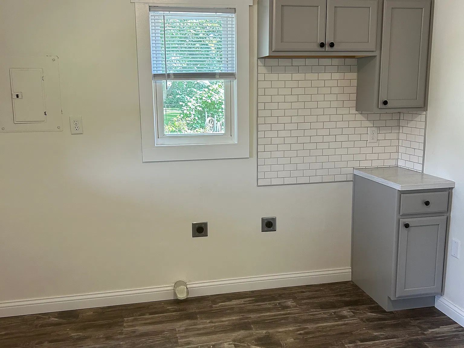 5291 Tinch Ln — Photo 2