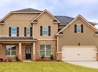 1221 Hawthorne Cir, Madison, GA 30650