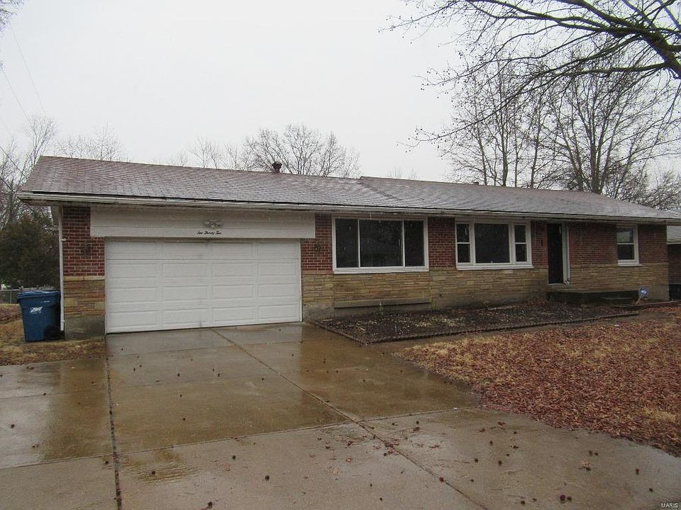 1st image of 232 S Dellwood Dr